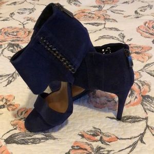 Vince Camuto BLUE SUEDE SHOES